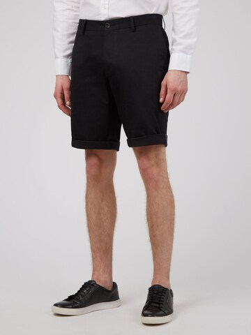 Ben Sherman Regular Chino Pants in Black: front