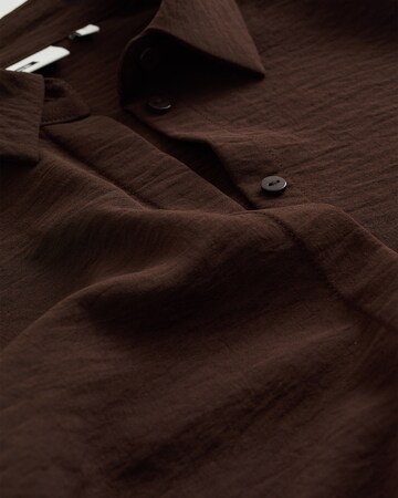 WE Fashion Blouse in Brown