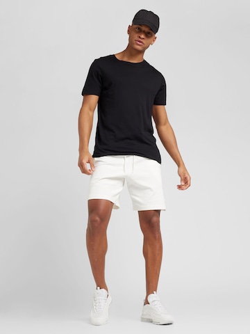 Regular Pantalon 'Club' Nike Sportswear en blanc