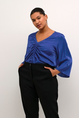 KAFFE CURVE Bluse 'Membe' i blå: forside