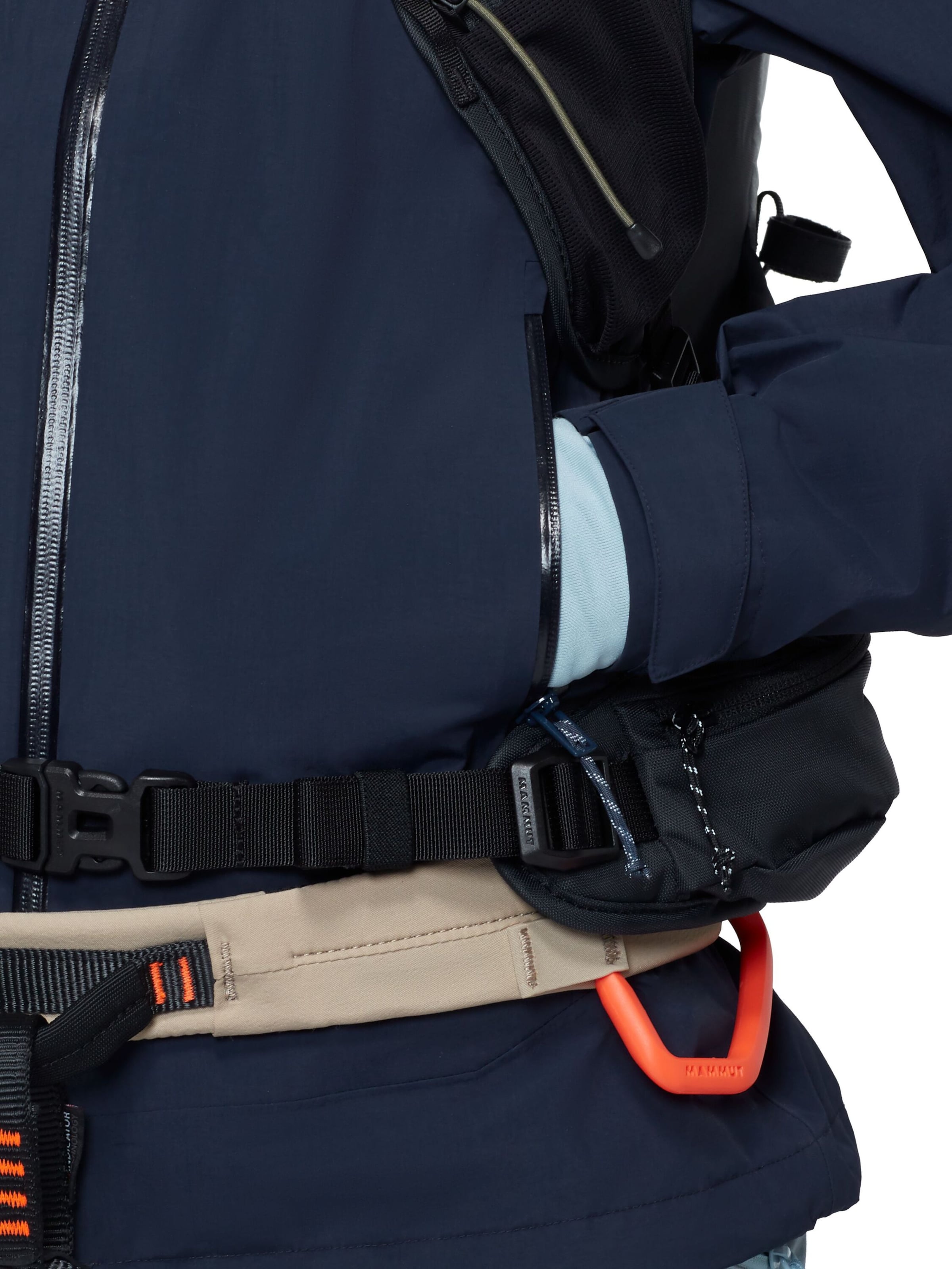 MAMMUT Outdoor Jacket in Blue