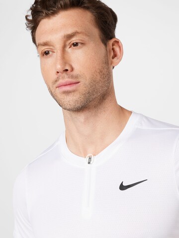 NIKE - Camiseta funcional en blanco