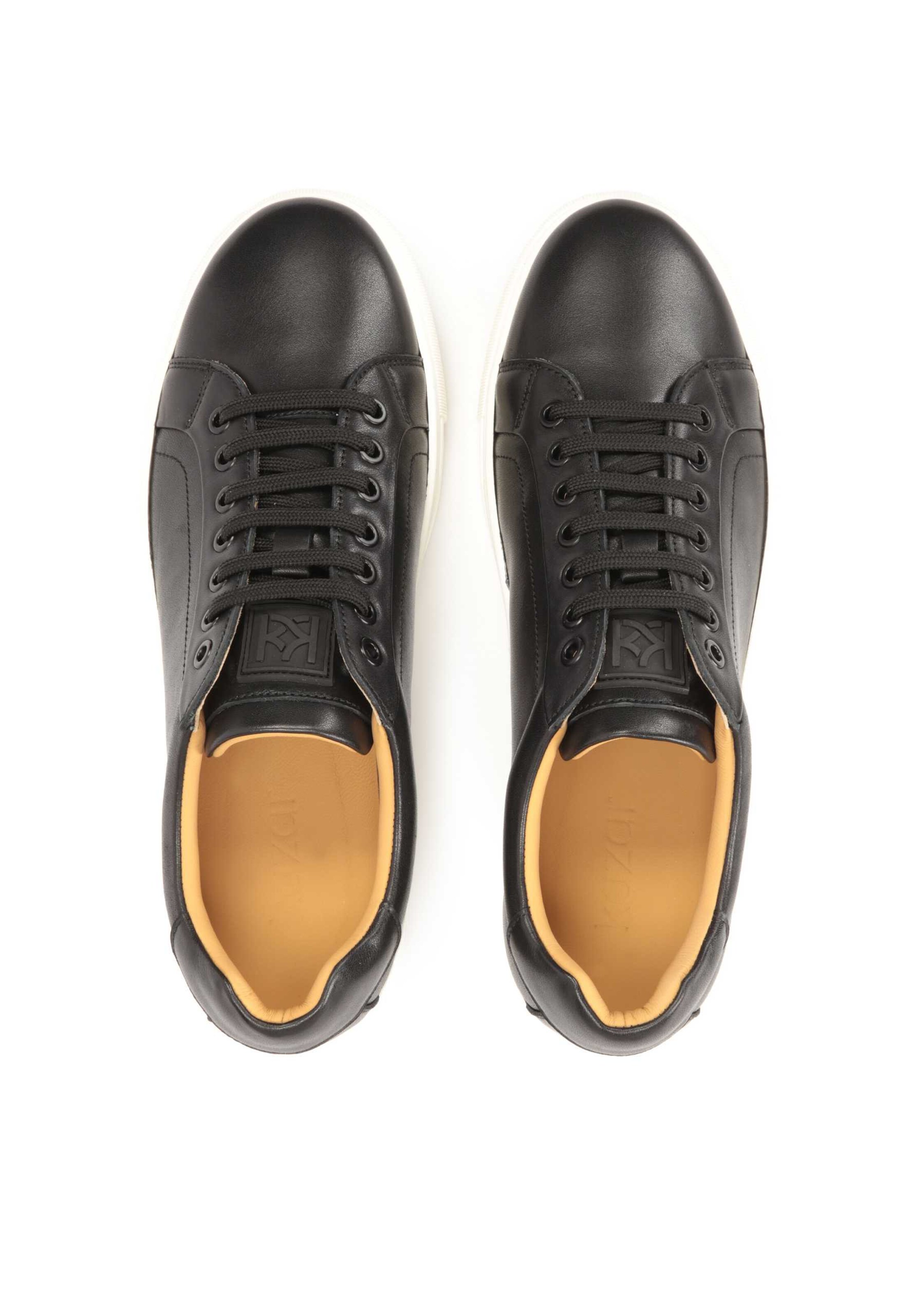 Baskets basses Kazar en noir