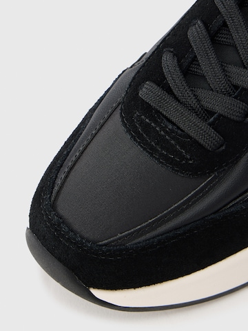 BOSS Tenisky – černá