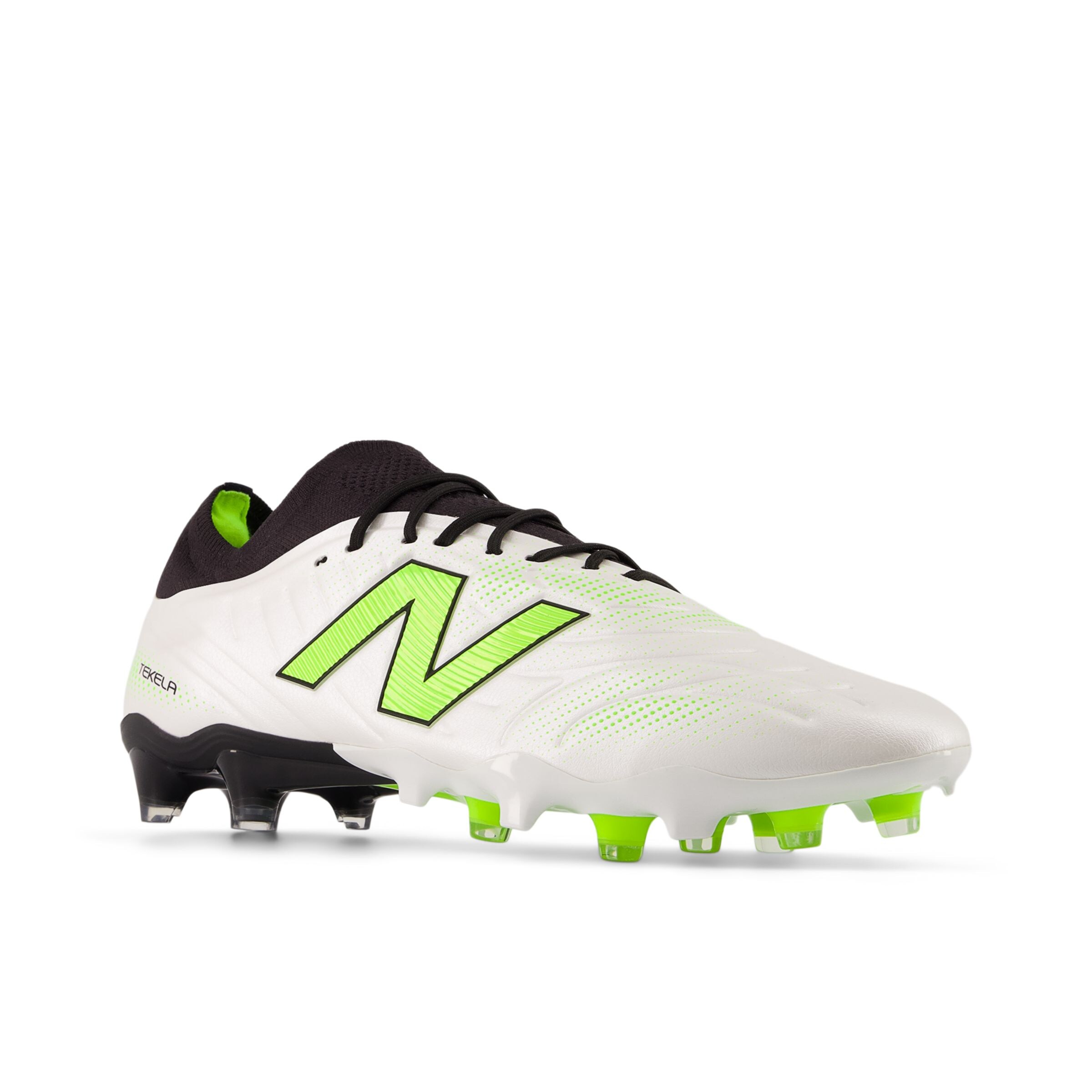 new balance Fußballschuh in Weiß
