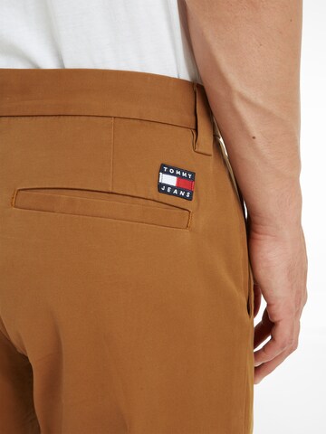 Tommy Jeans Regular Pants in Brown