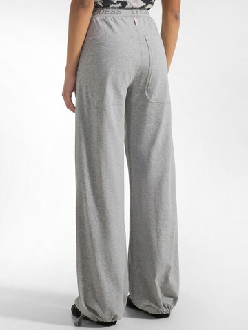 DEHA Wide Leg Sporthose in Grau