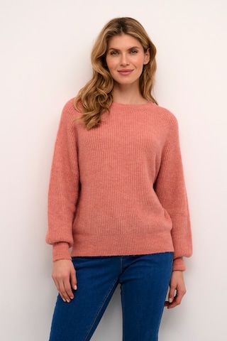 Cream Sweater 'Swan' in Pink: front