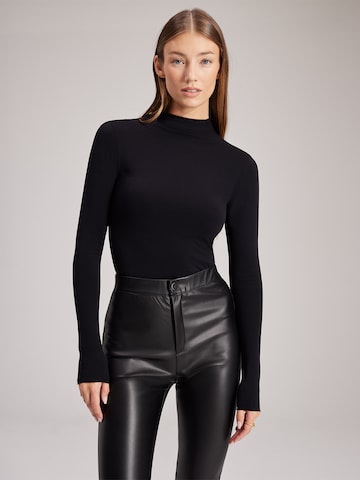 RÆRE by Lorena Rae Shirt 'Mira' in Black: front