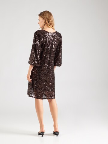 Soft Rebels - Vestido de gala 'Audrey' en marrón