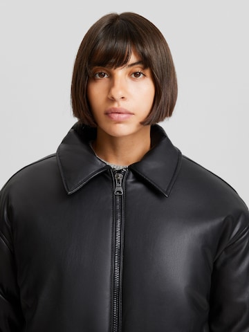 Bershka Jacke in Schwarz