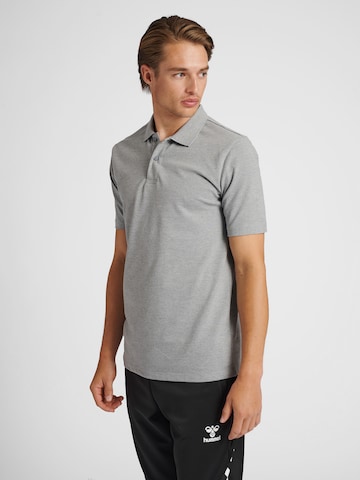 T-Shirt Hummel en gris : devant