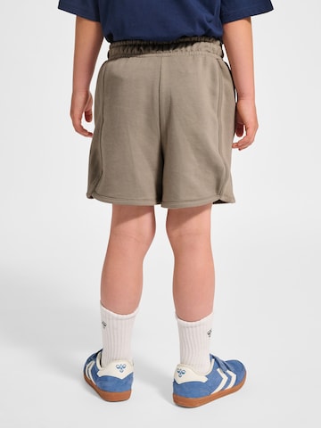 Hummel Loosefit Shorts in Beige