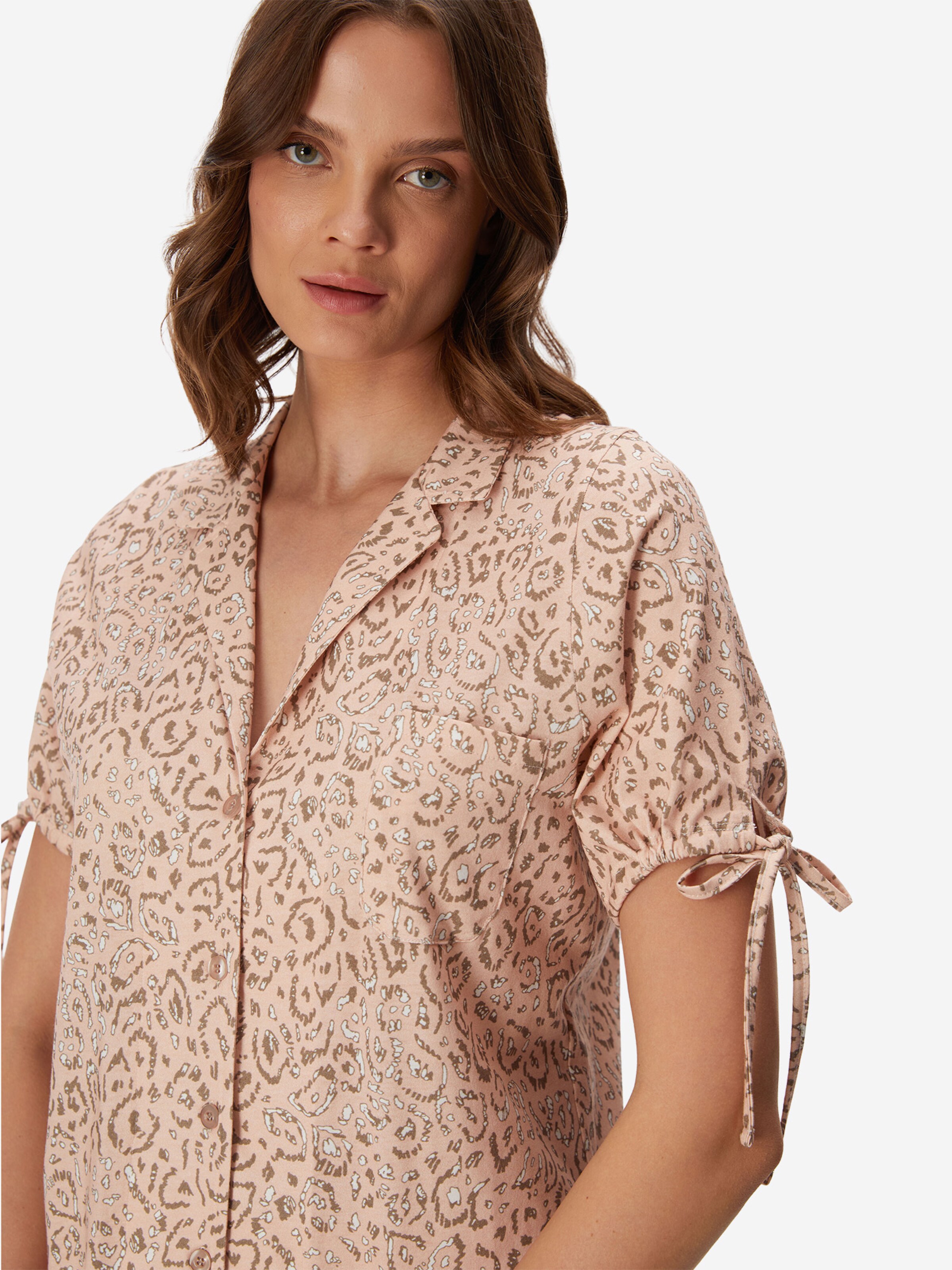 Goldenbay - Pijama de pantalón corto ' Liatris ' en beige