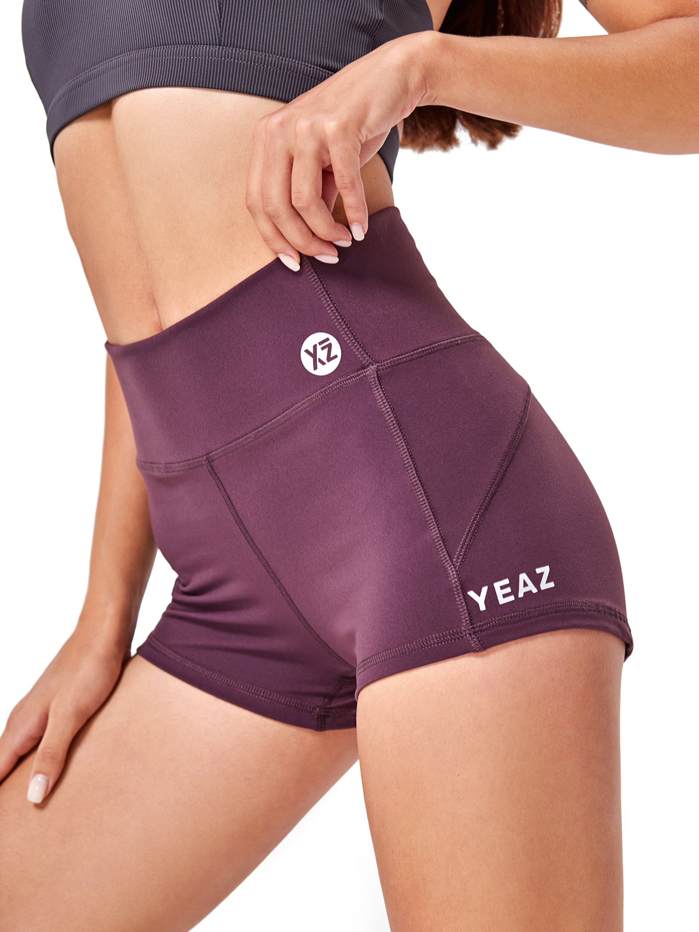 Skinny Pantaloni sportivi 'Xoxo' di YEAZ in lilla