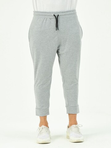 Effilé Pantalon C&City en gris