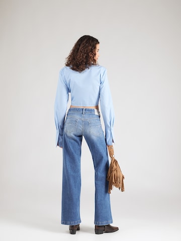 Herrlicher Flared Farmer 'Edna' - kék