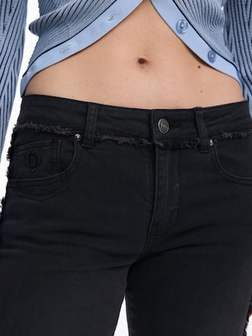 Flared Jeans di Desigual in nero