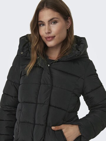 Giacca invernale 'ONLLina' di ONLY in nero