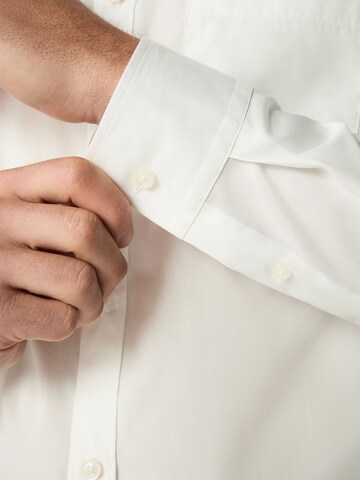Regular fit Camicia di Next in bianco