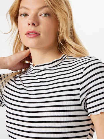 T-shirt Dorothy Perkins en noir