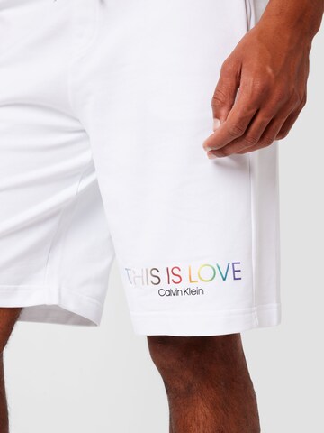 Regular Pantalon Calvin Klein en blanc