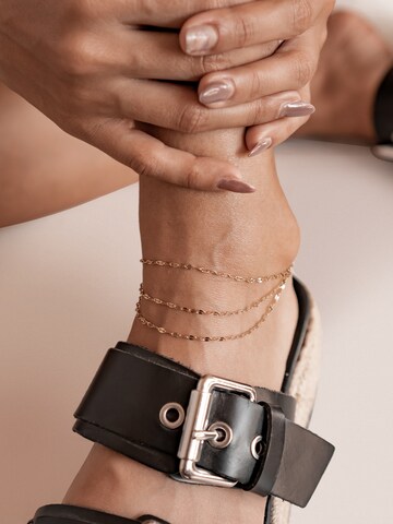 Gioiello per i piedi 'Rolo Trio' di Hey Happiness in oro