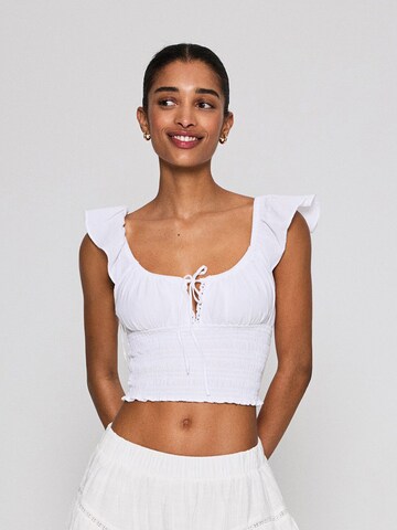 Haut Bershka en blanc : devant