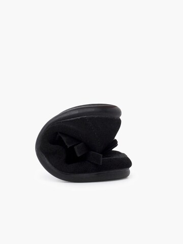 Pisamonas - Botas en negro