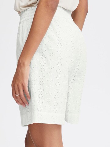 Loosefit Pantalon b.young en blanc