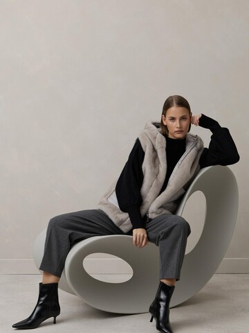MANISA Between-season jacket in Grey