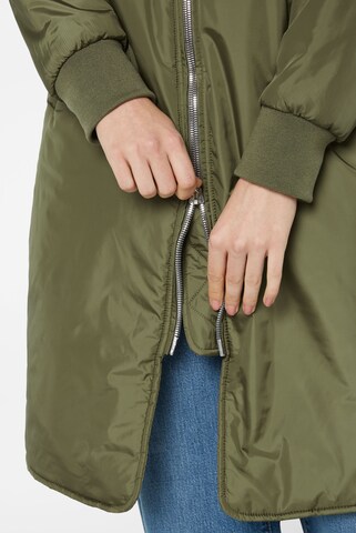 SENSES.THE LABEL Between-Season Jacket in Green