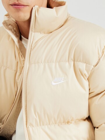 Veste d’hiver 'CLUB' Nike Sportswear en beige