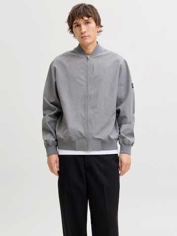 Geacă de primăvară-toamnă 'JPRBLAASPEN' de la JACK & JONES pe gri: față