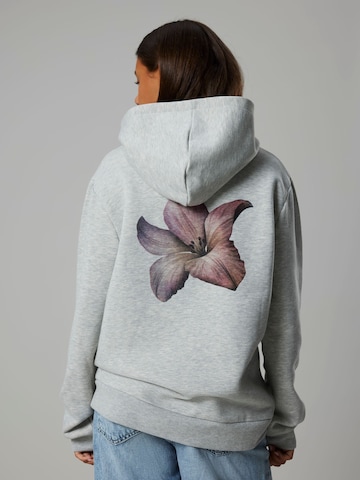 LMTD Sweatshirt in Grau: Vorderseite