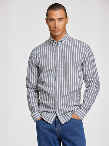 Coupe regular Chemise Lindbergh en bleu