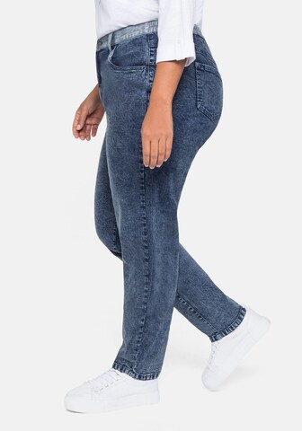 SHEEGO Slimfit Jeans in Blau