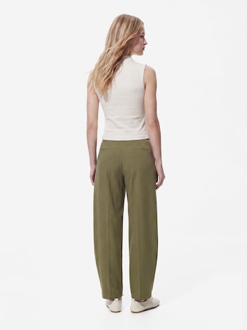 Barrel Pantalon à pince 'PCBosella' PIECES en vert