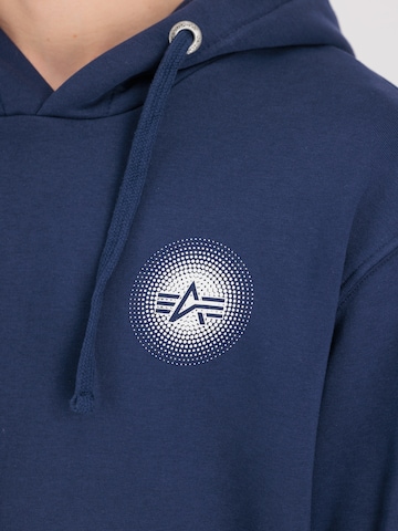 ALPHA INDUSTRIES Sweatshirt in Blau