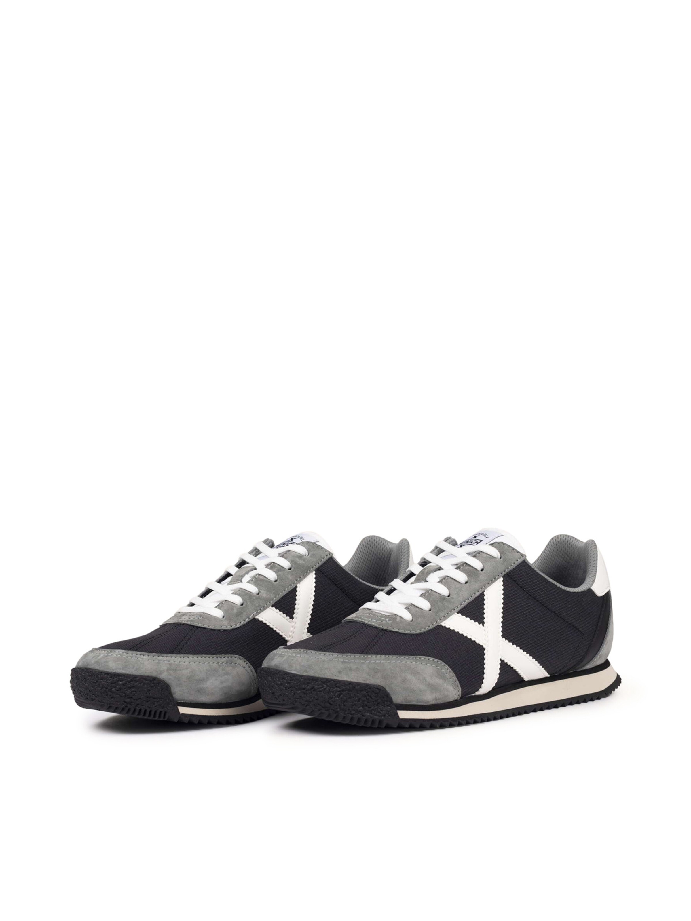 Baskets basses 'Riber' MUNICH en noir