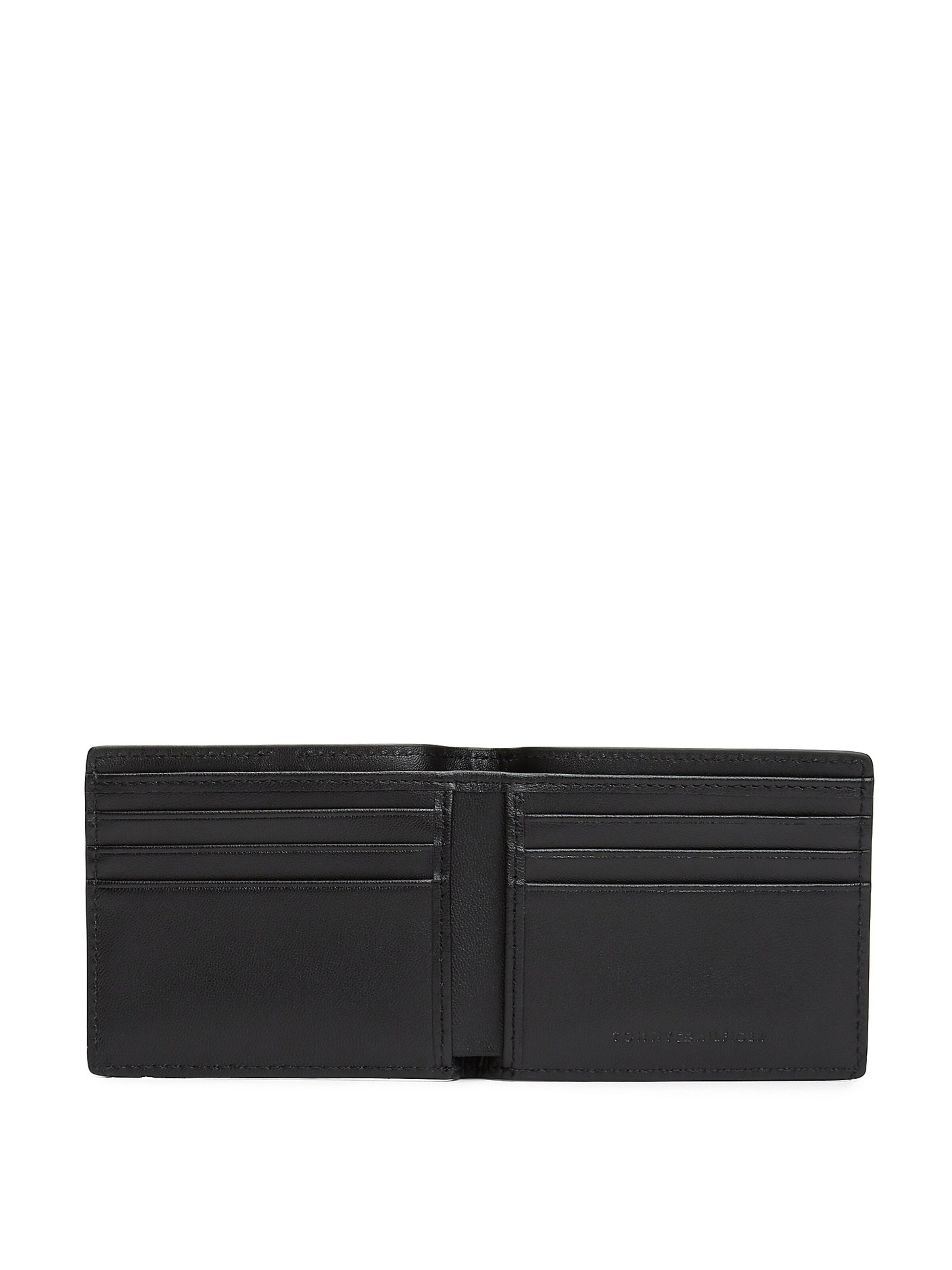 TOMMY HILFIGER Case in Black