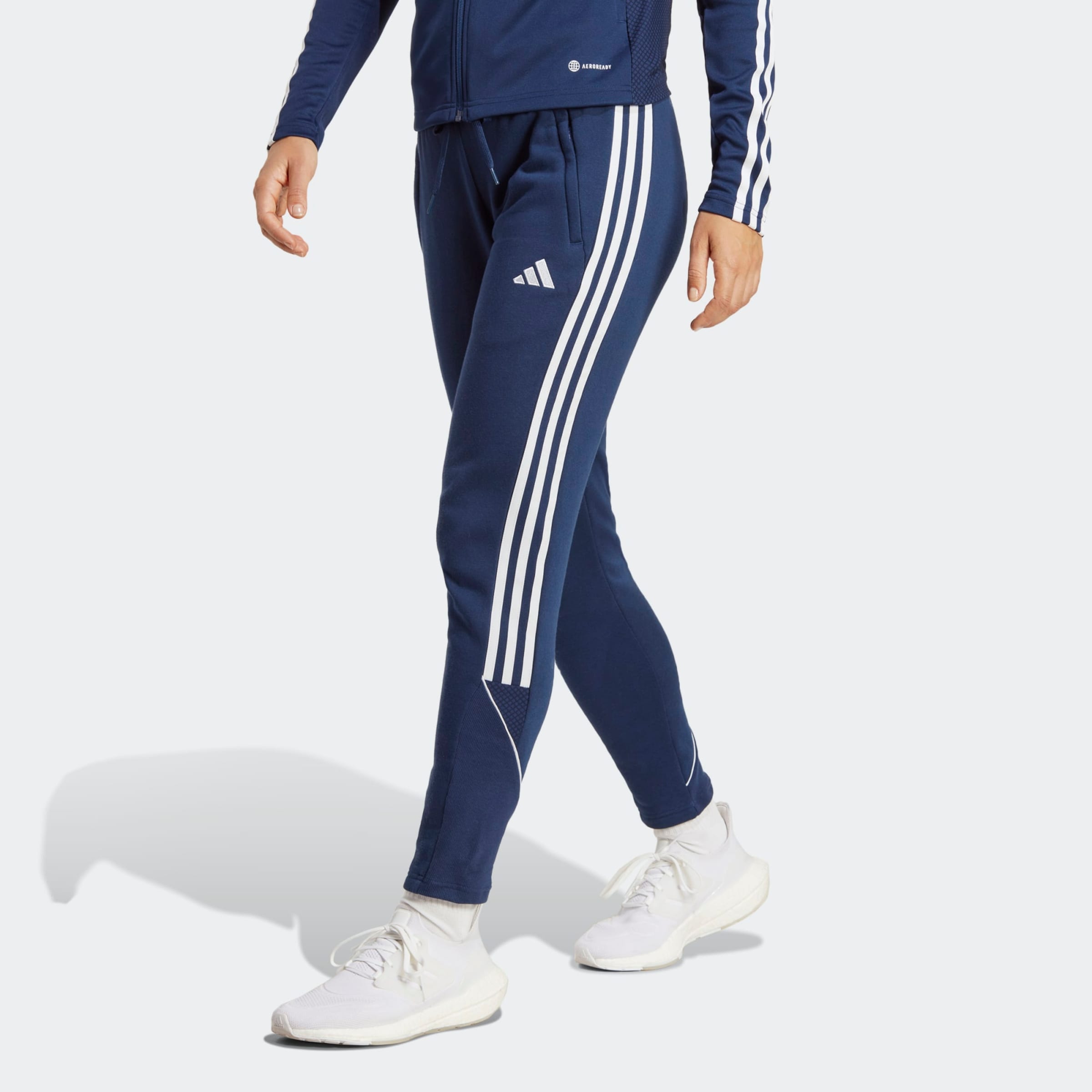 slim fit adidas