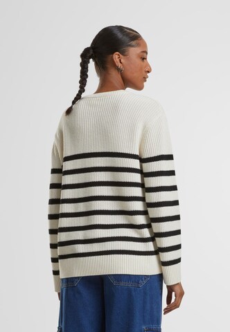 Urban Classics Sweater in Beige