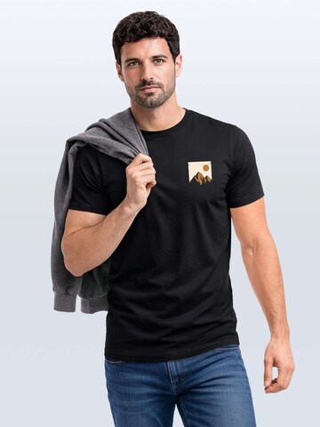 Neverless Shirt 'Mointain Badge' in Black