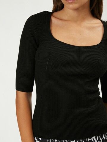 Influencer Sweter 'Ribbed pull' w kolorze czarny