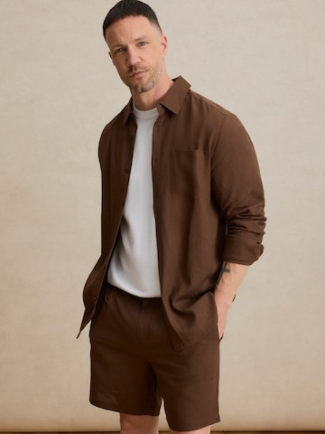 DAN FOX APPAREL Regular fit Ing 'Taha' - barna: elől