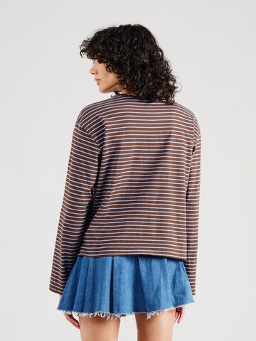 Monki Shirt in Brown