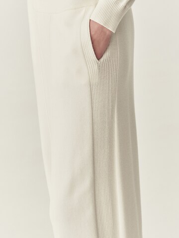 TATUUM Wide leg Trousers in White