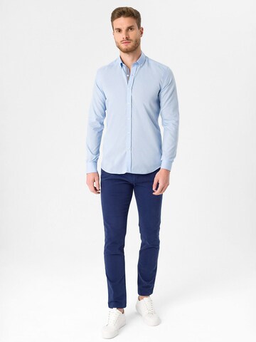 Coupe regular Chemise Moxx Paris en bleu