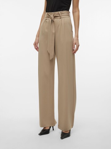 Vero Moda Tall Regular Hose 'EVA' in Beige